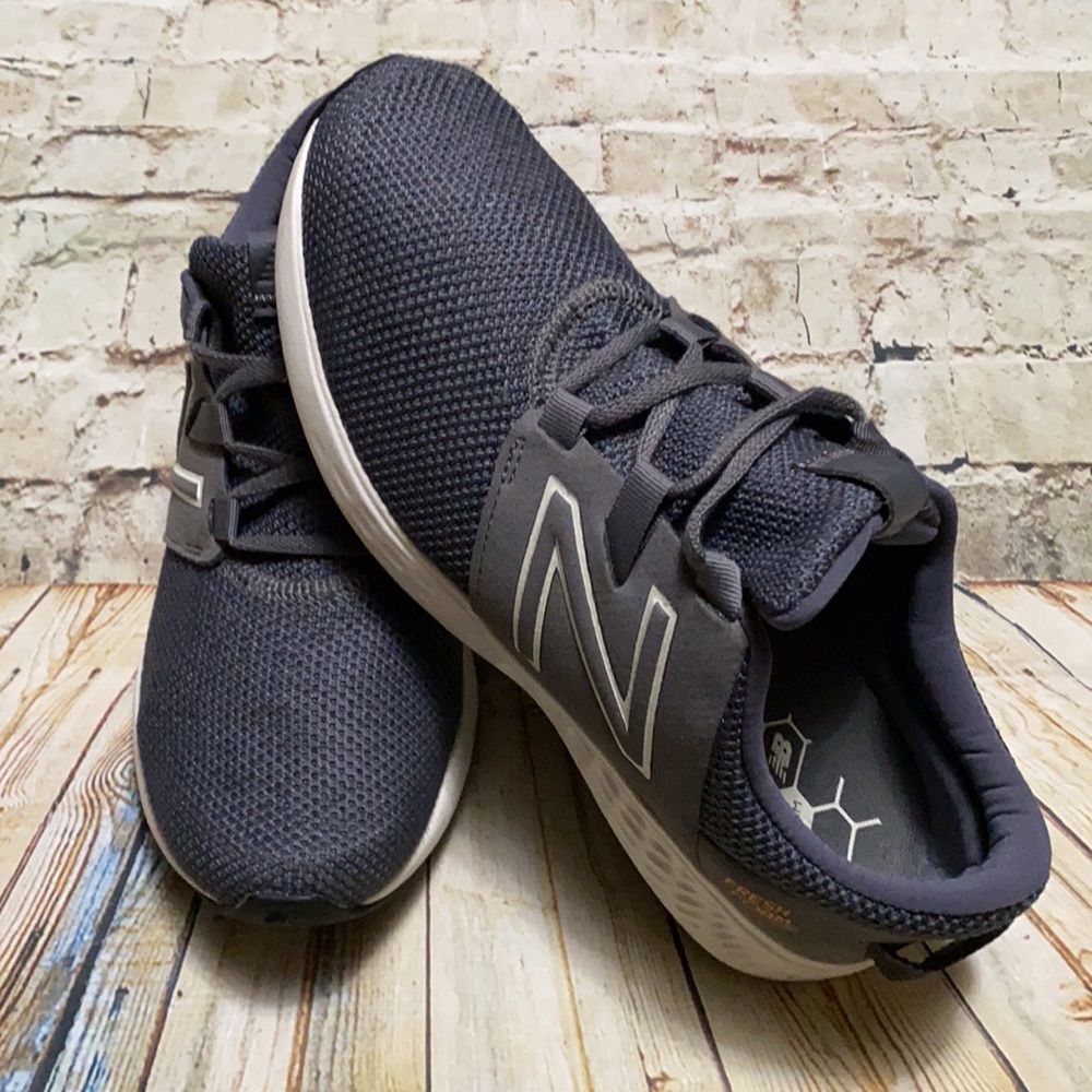New Balance Sneakers size 10 width 4E Wide - Picture 12 of 13